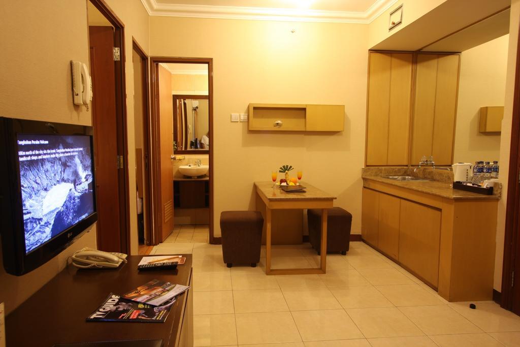 Grand Setiabudi Hotel Бандунг Экстерьер фото