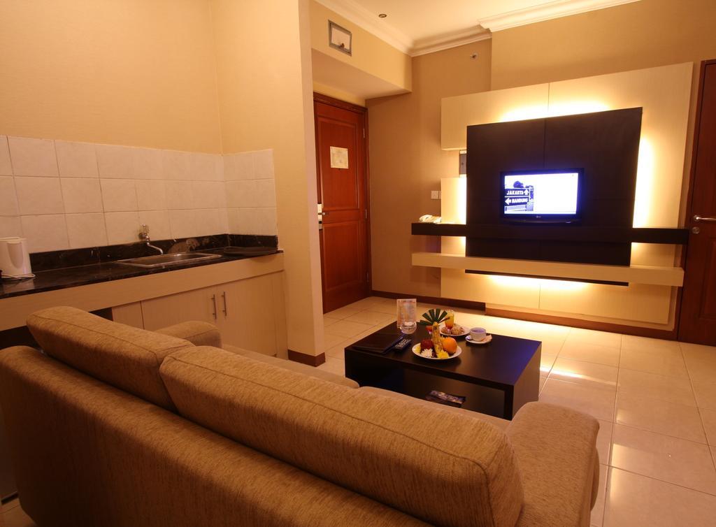 Grand Setiabudi Hotel Бандунг Экстерьер фото
