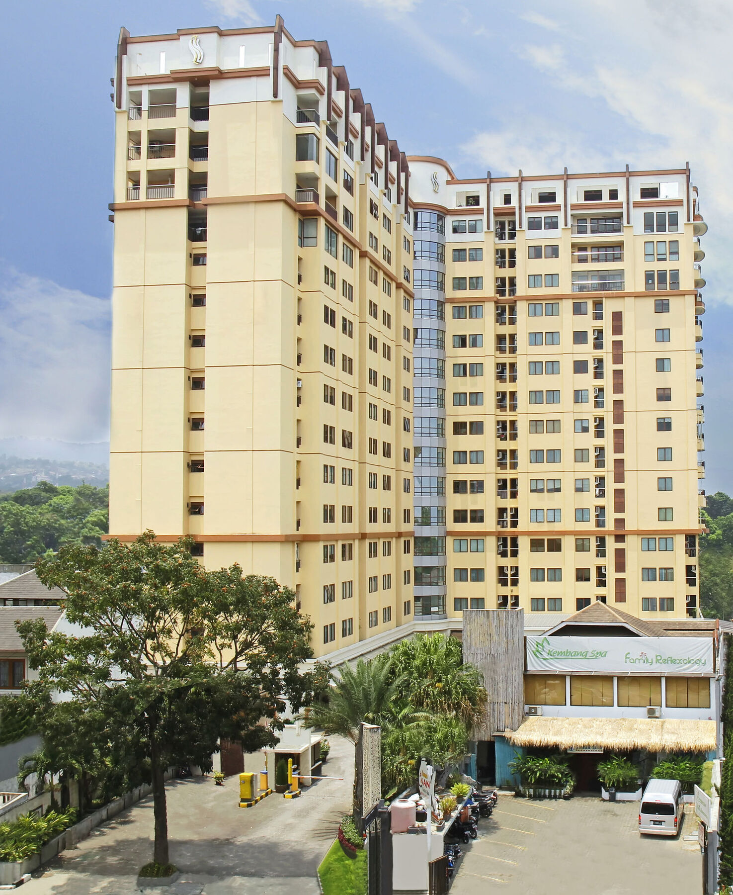 Grand Setiabudi Hotel Бандунг Экстерьер фото