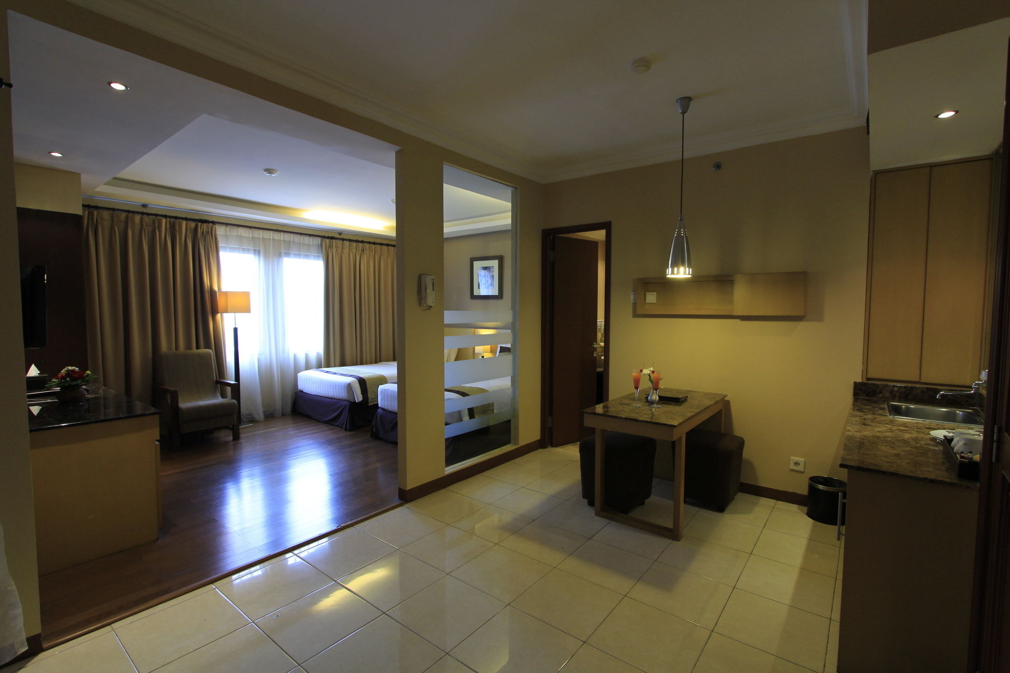 Grand Setiabudi Hotel Бандунг Экстерьер фото
